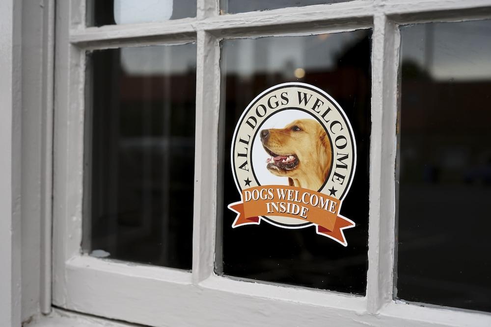 The Plough Hotel Sleights Exterior photo